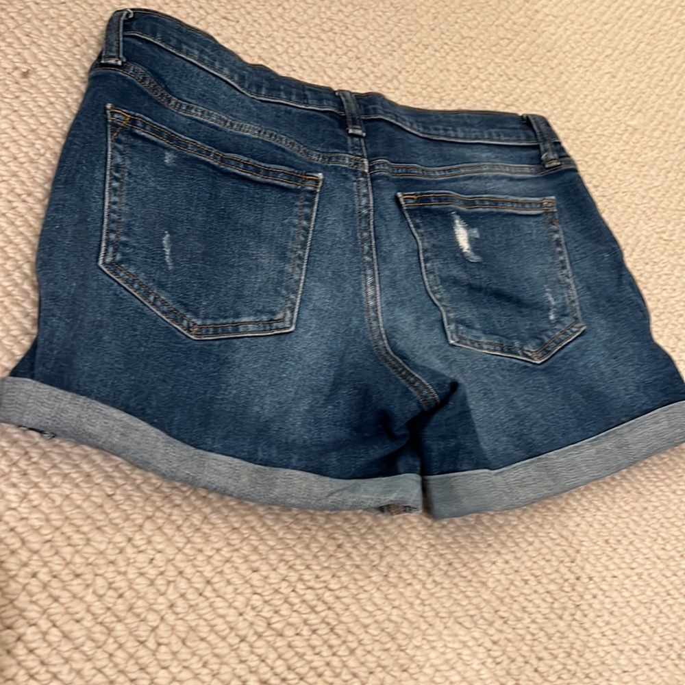Gap jeans shorts. 28” waist, 5” inseam. Good used condition. - Picture 3 of 9